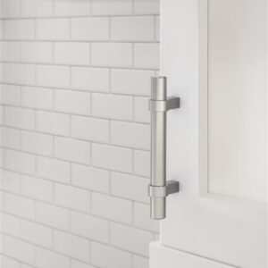 Central Cabinet Pull